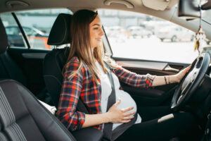 Should you use a seat belt while pregnant?