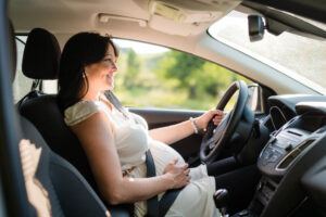 Should pregnant women disable airbags to avoid hurting their bellies in a car accident